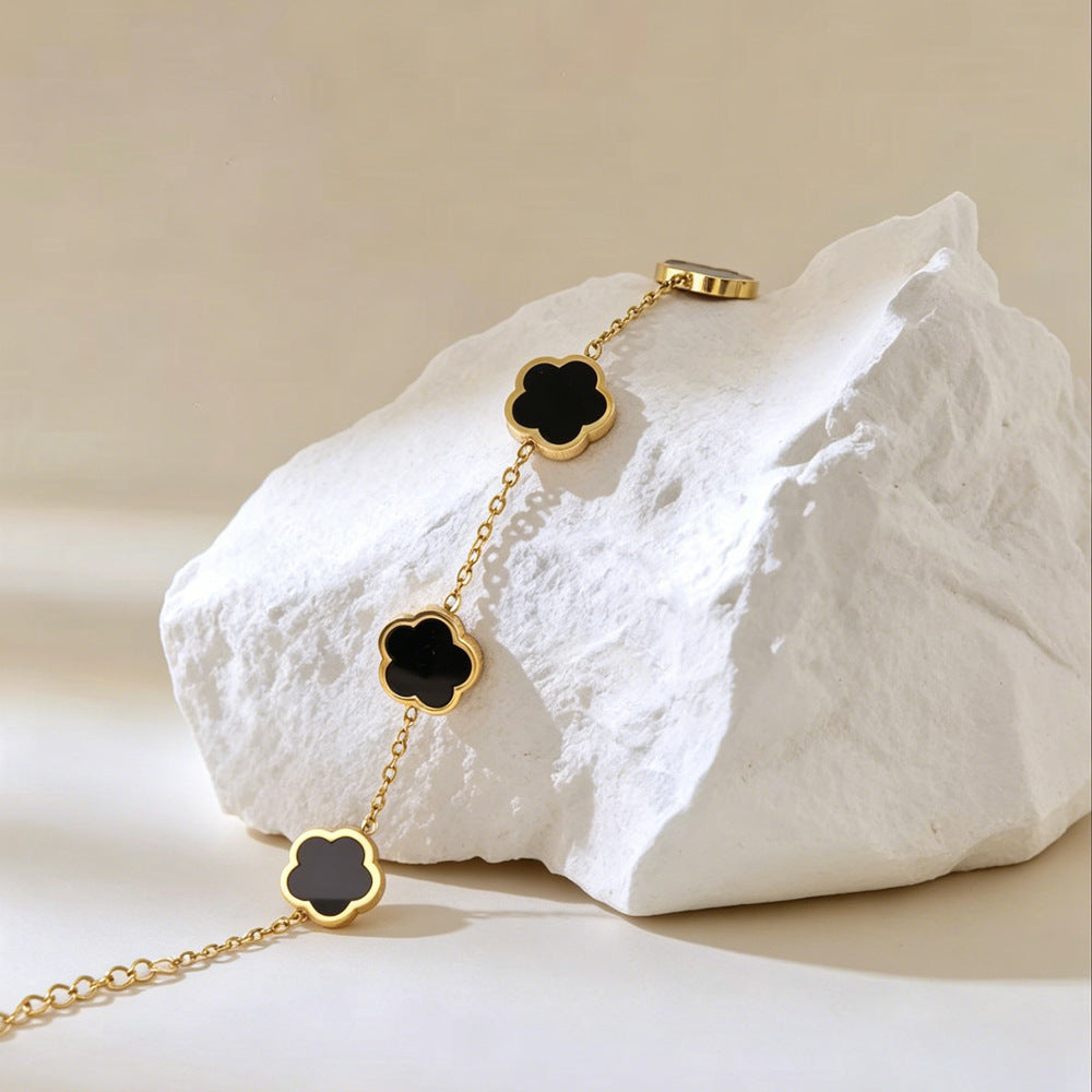 Wholesale Fashionable Stainless Steel Five-Leaf Flower Bracelet Gold Black for Women Everyday Jewelry Accessory