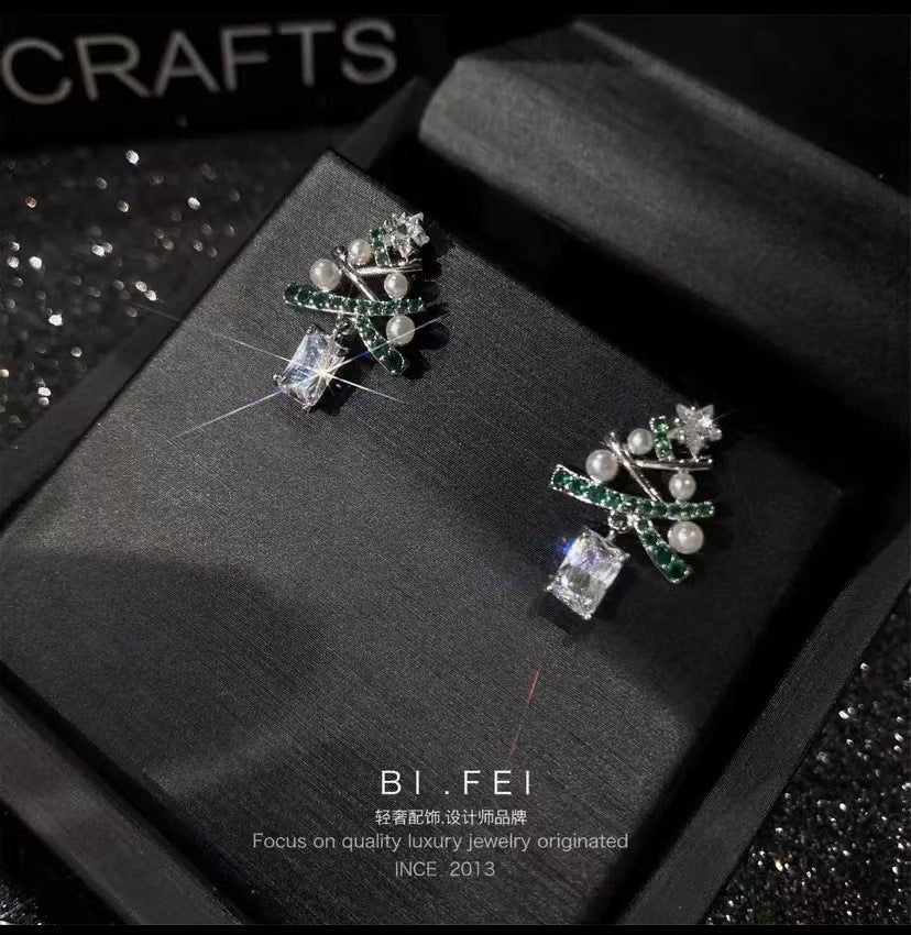 Wholesale Christmas Small Diamond Pearl Five-Pointed Star Christmas Tree Earrings