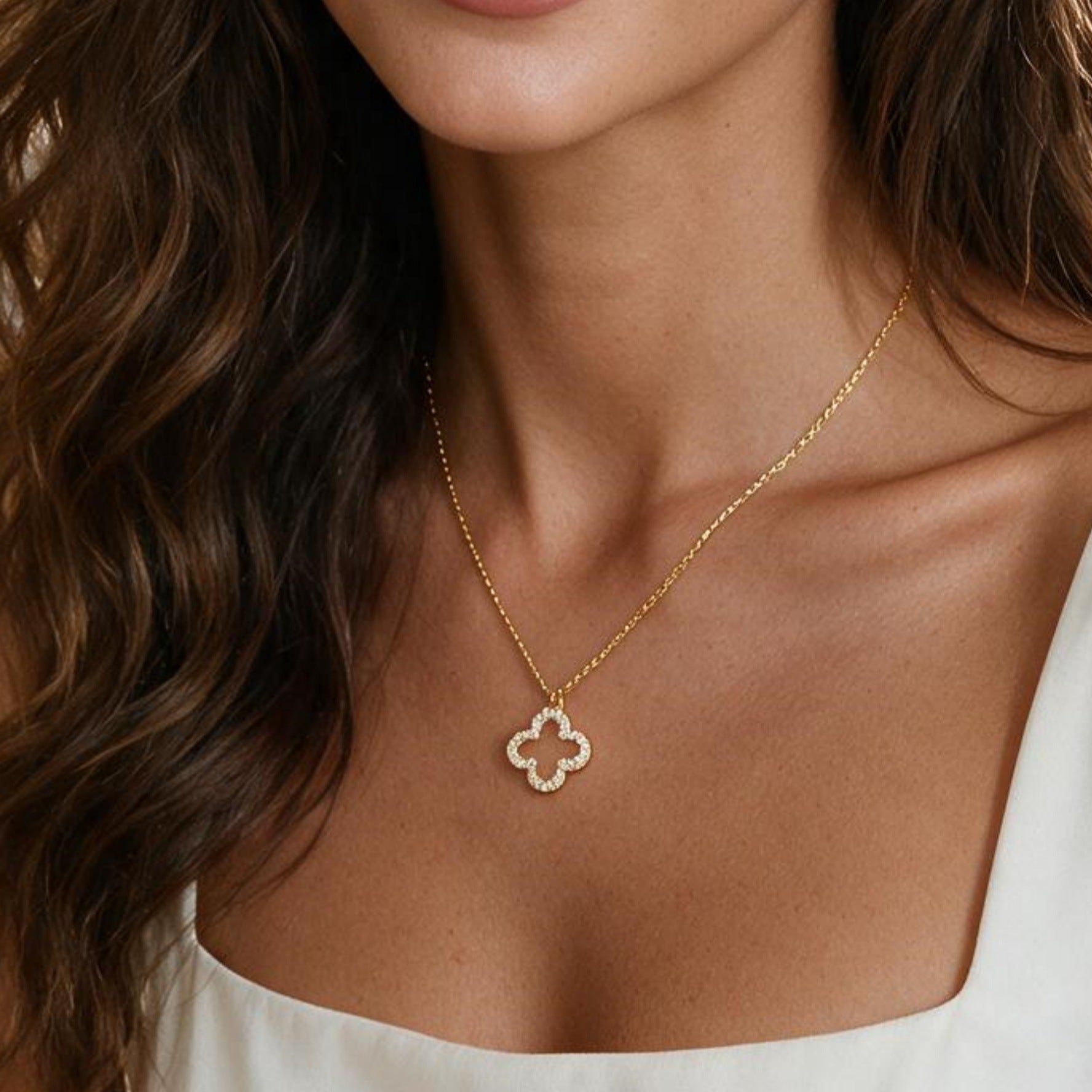 Wholesale Elegant Four Leaf Clover Rhinestone Collarbone Necklace For Women Stylish Fashion Accessory Boutique Gift