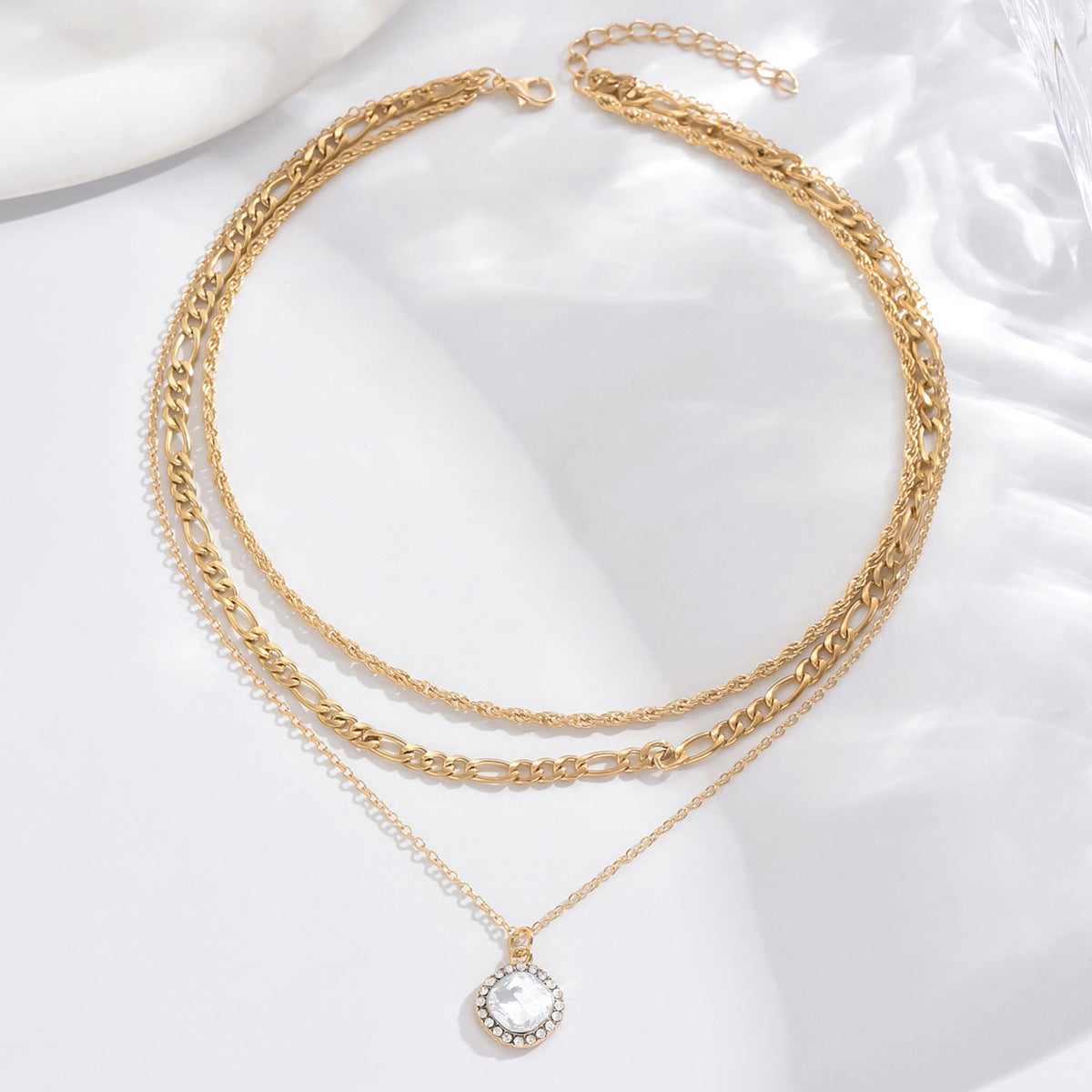 Wholesale Trendy Gold Multi-Layer Pendant Necklace,  Alloy Twist Chain Women' s Jewelry Accessory,  Boutique Resale Gift
