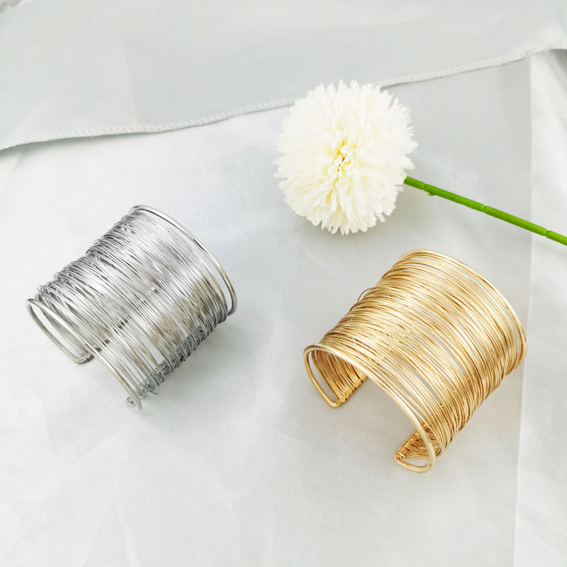 Wholesale  bracelet four-piece suit fashion exaggerated metal iron hollow bracelet