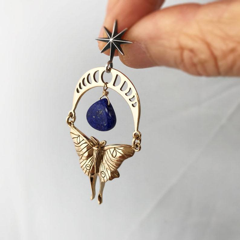 Wholesale Retro Eight-Pointed Star Moon Phase Earrings with Skull and Moth Motifs for Women,  Gold-Tone Alloy Fashion Accessory Gift