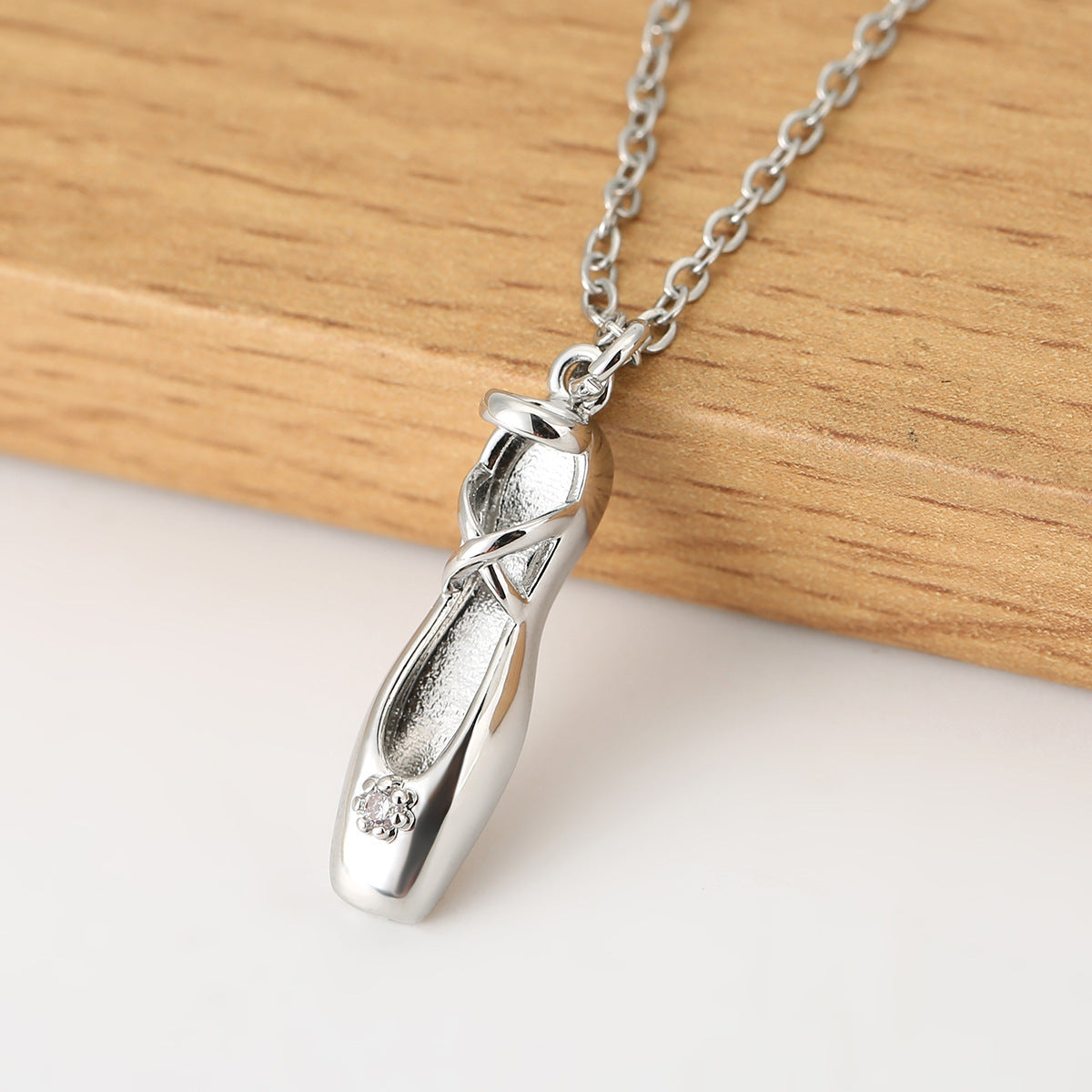 Wholesale  personalized fashion dance shoes necklace