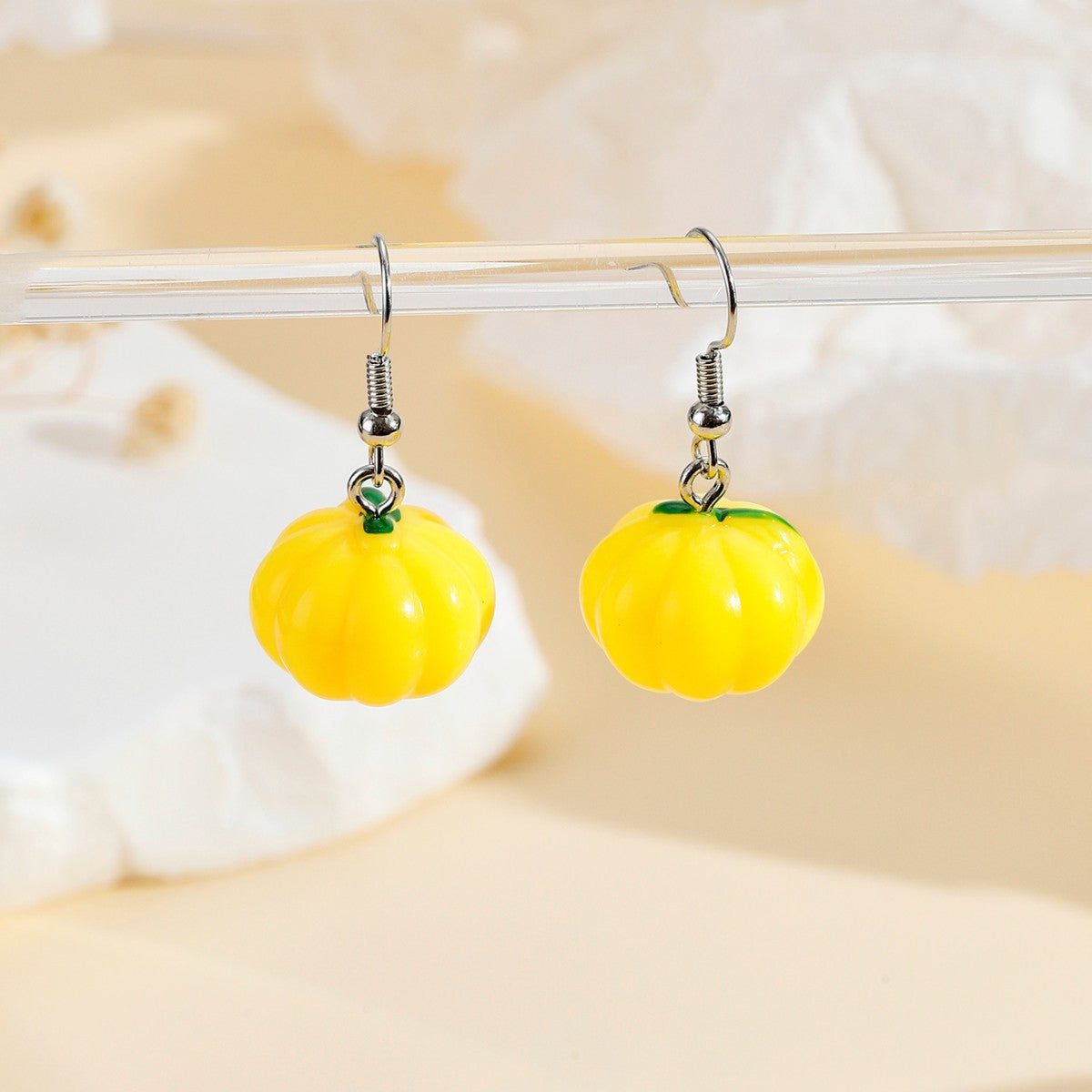 Wholesale Halloween  pumpkin earrings  cartoon acrylic colorful pumpkin earrings