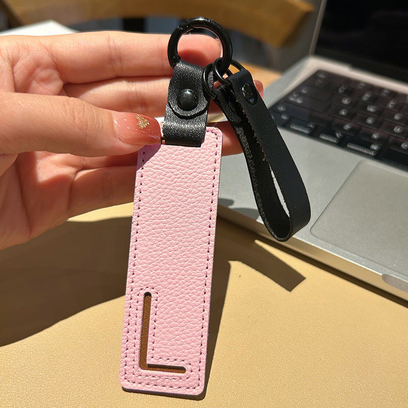 Wholesale Leather 26 Letter Keychain Chic Car Key Accessory Decorative Bag Charm