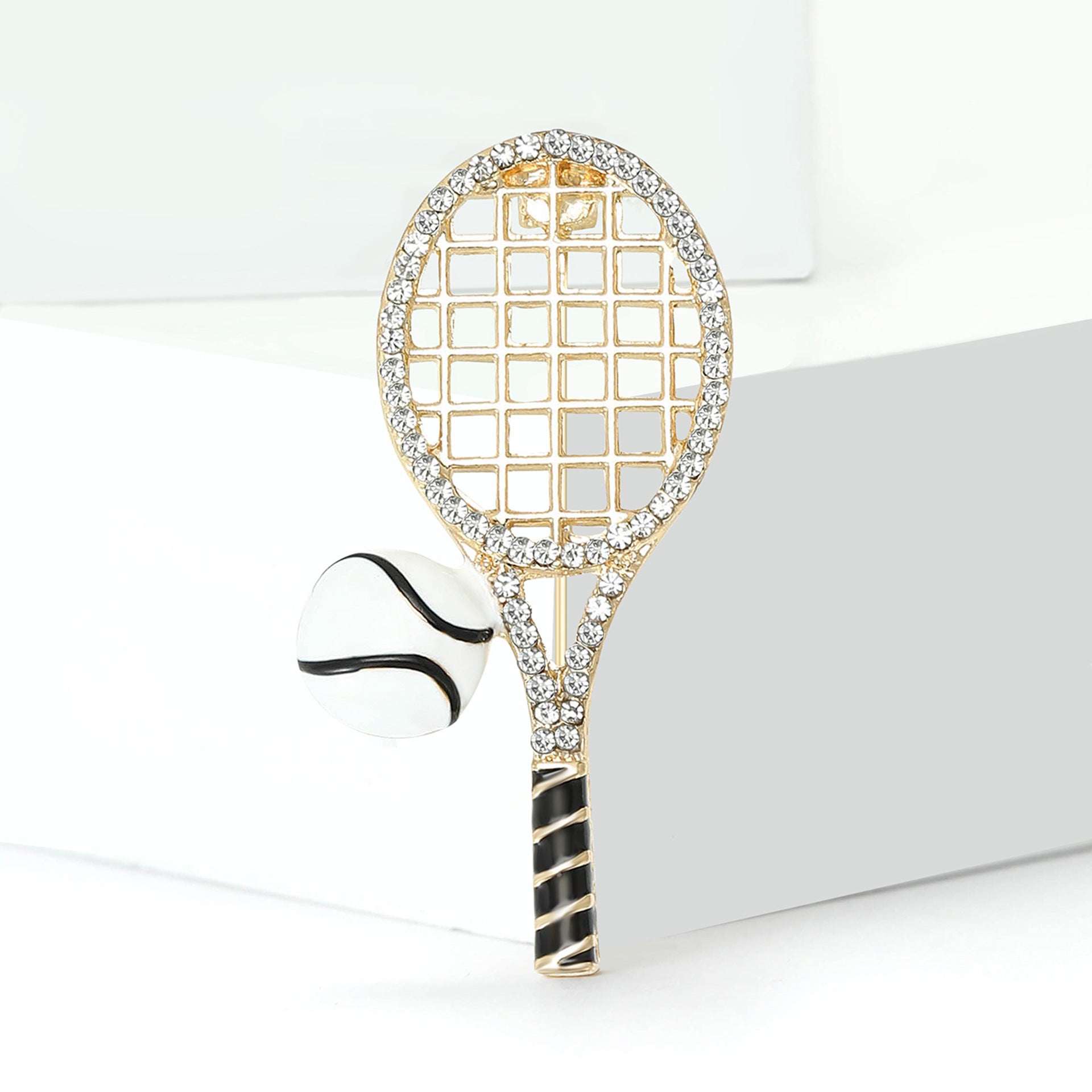Wholesale Modern Fashion Gold Tone Alloy Rhinestone Tennis Racket Brooch Pin Casual Chic Unisex Clothing Accessory