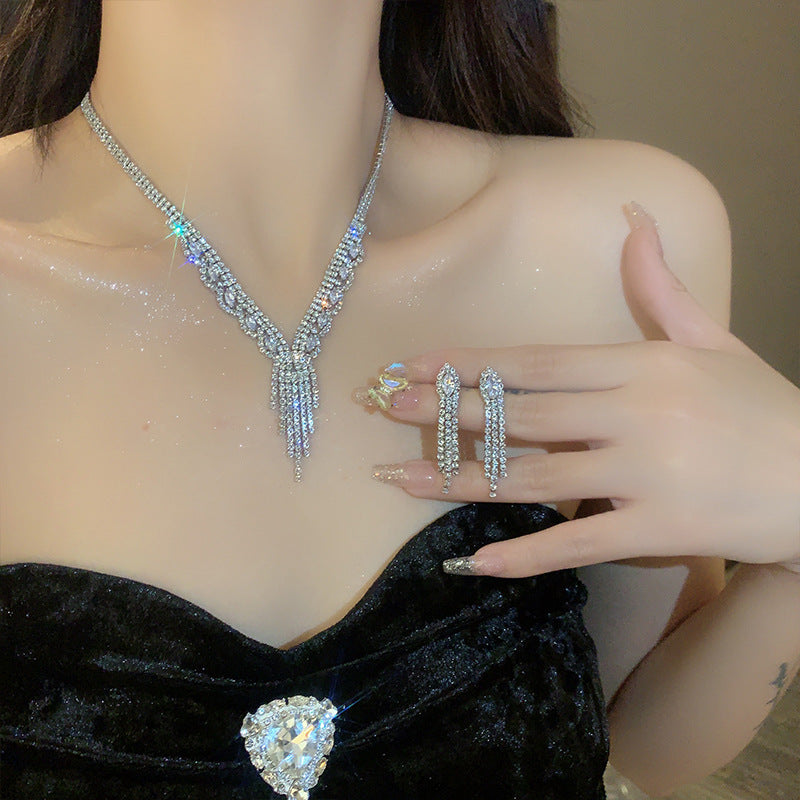 Wholesale Full Diamond Water Drop Tassel Necklace Light Luxury Necklaces Clavicle Chain ACC-NE-Miaosi013