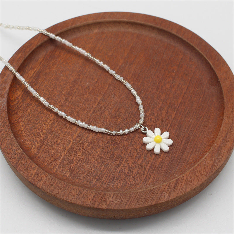 Wholesale daisy flower pendant necklace