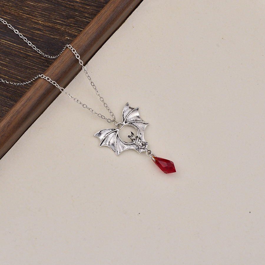 Wholesale Antique Silver Punk Bat Pendant Necklace Gothic Jewelry Accessory Fashion Gift For Casual Wear