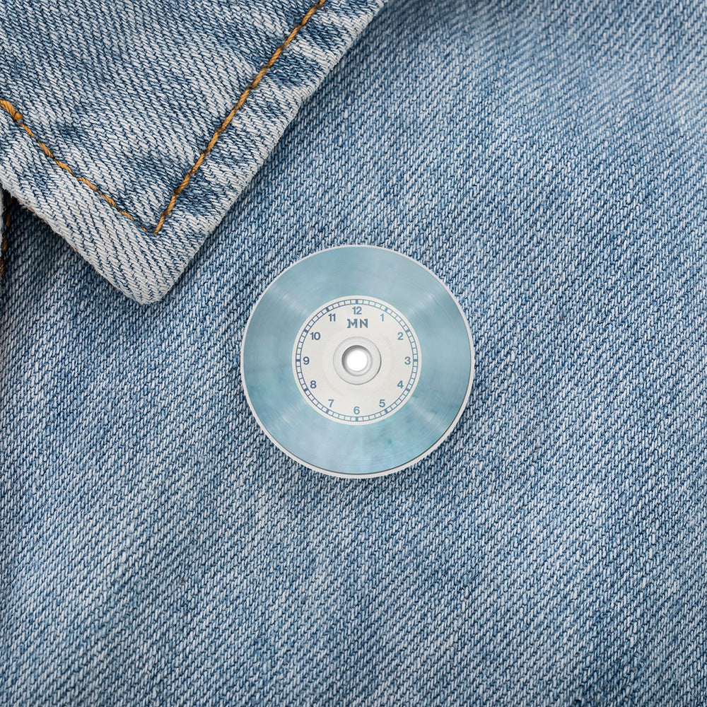Wholesale  personality clock record shape round alloy badge brooch