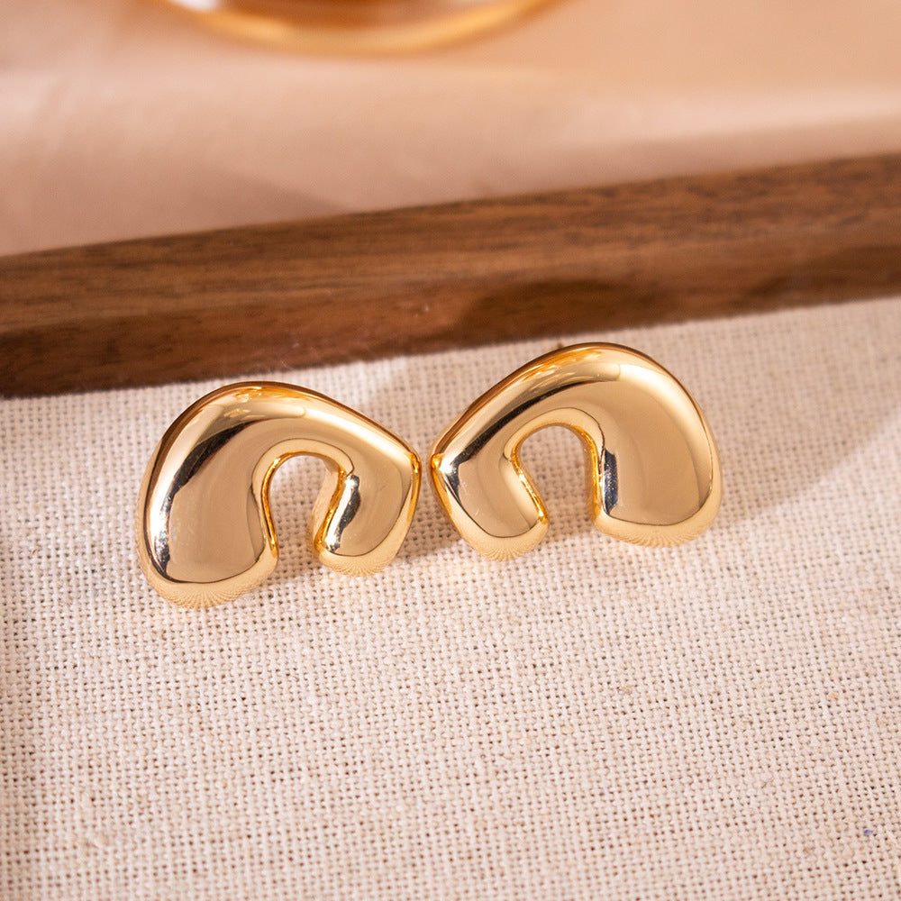 Wholesale Real gold plating irregular letter C- shaped earrings