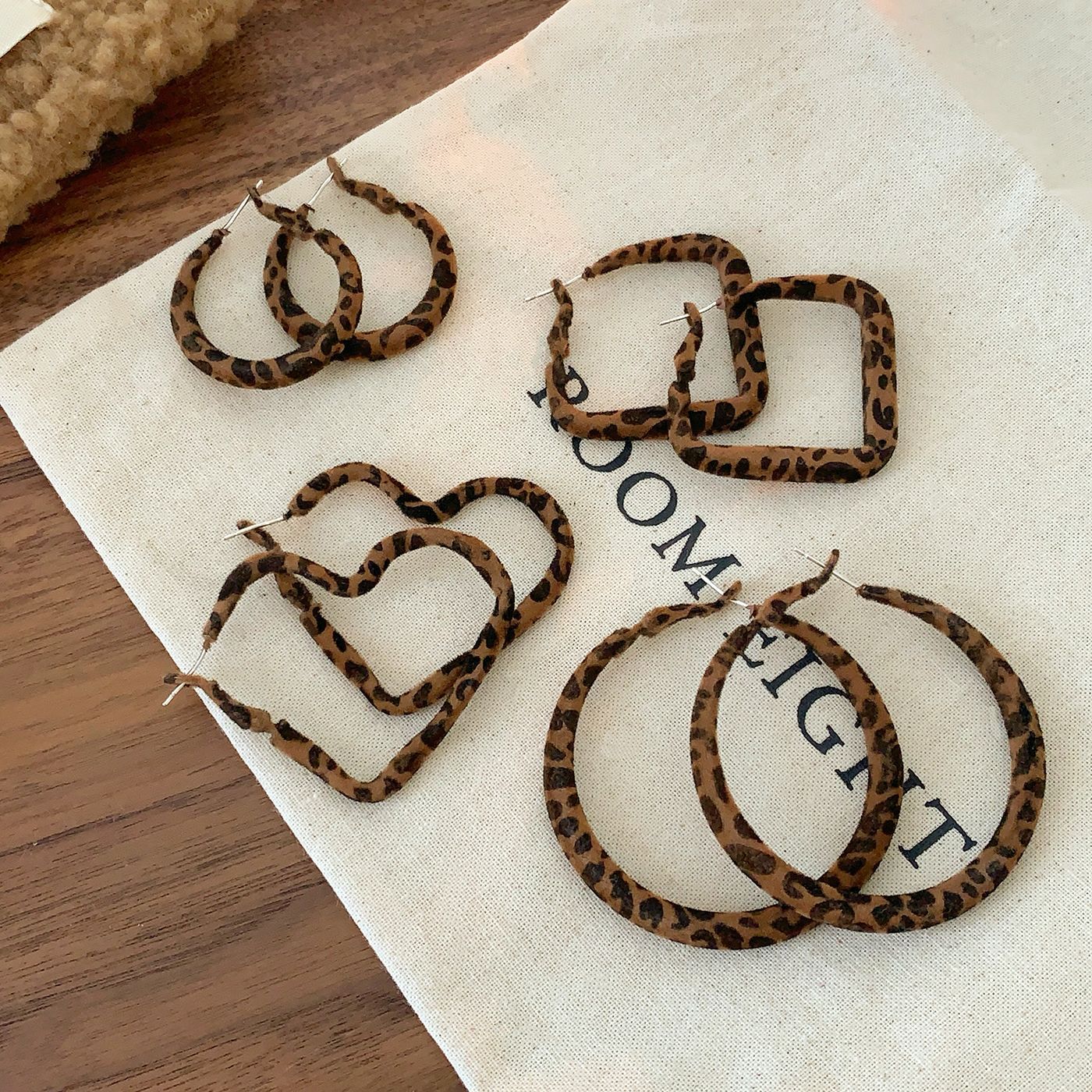 Wholesale Retro leopard print large hoop earrings  silver needle exaggerated earrings