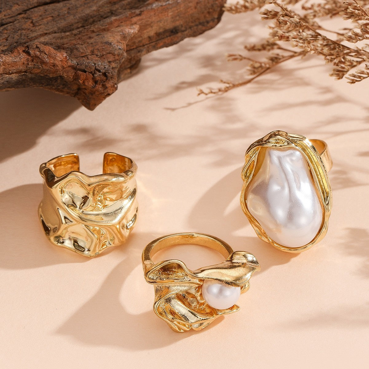 Wholesale Gold Electroplated Zinc Alloy Ring Set For Women Irregular Baroque Faux Pearl Fashion Jewelry