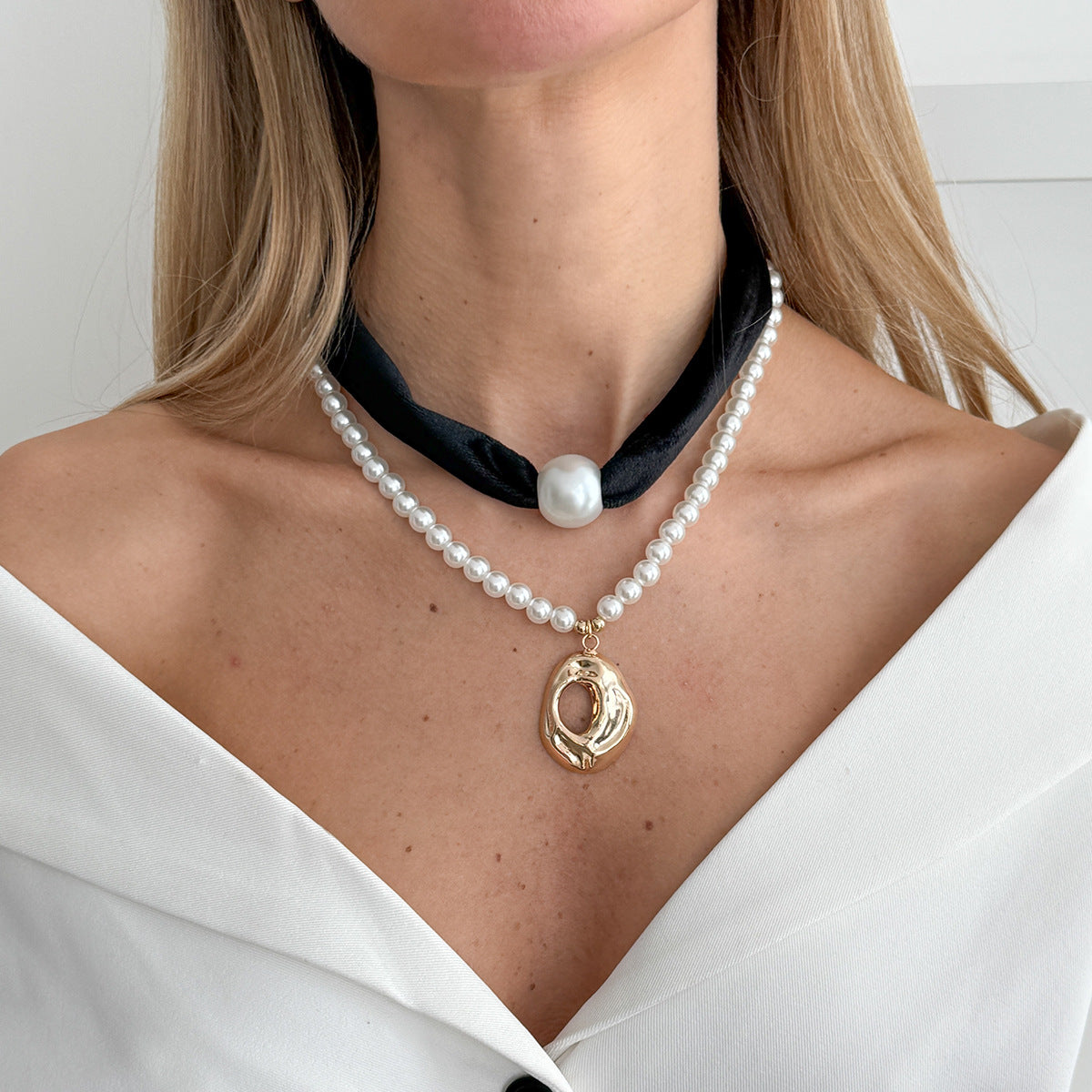 Wholesale Retro Leopard Print Velvet Stacking Necklace