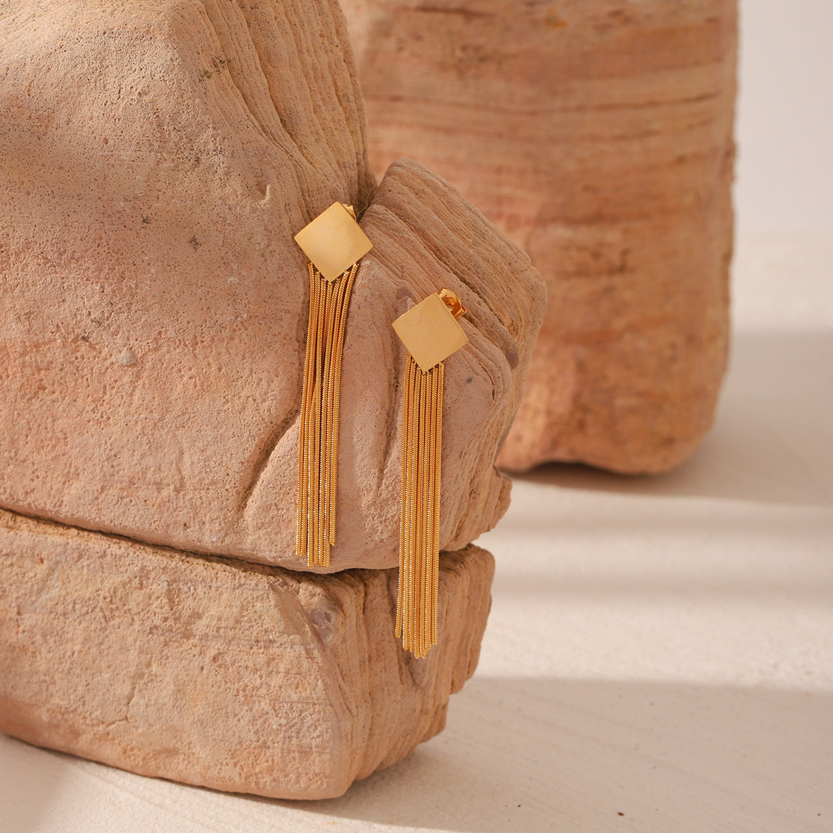 Wholesale  stainless steel tassel earrings vacuum plating 18K gold anti-allergy earrings