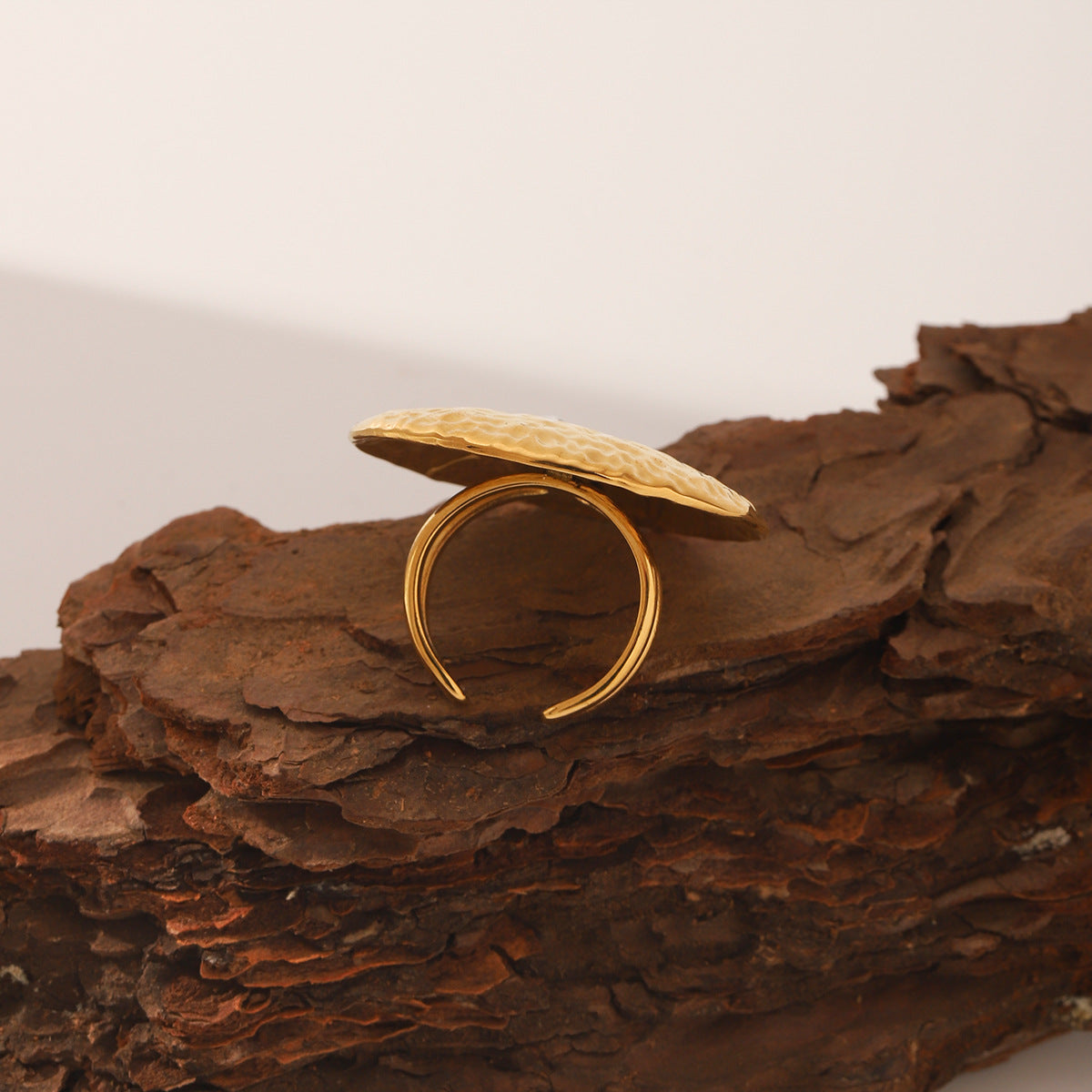 Wholesale Ocean Style Titanium Steel  Round Hammer Pattern Ring