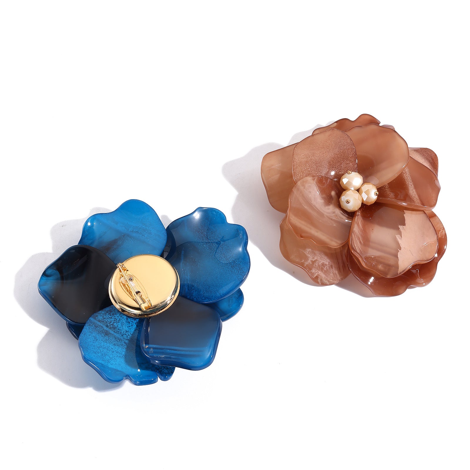 Wholesale Vintage Blue Flower Acrylic Brooch Handmade Women' s Pin Jewelry Accessory