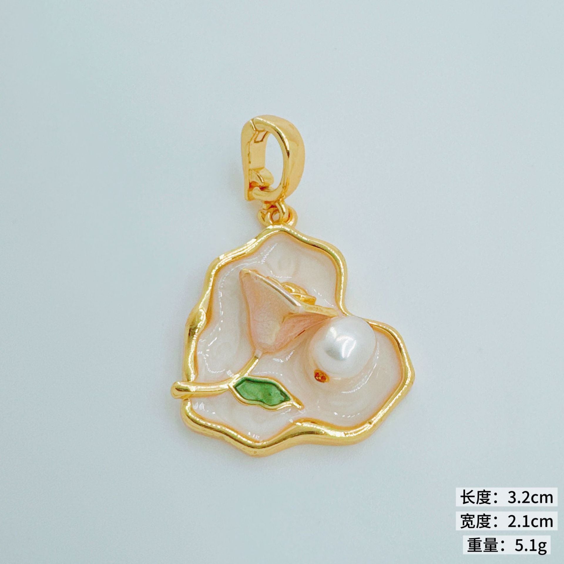 Wholesale Vintage Heart Pendant Natural Pearl Gold-Plated Copper Jewelry Accessory for Resale