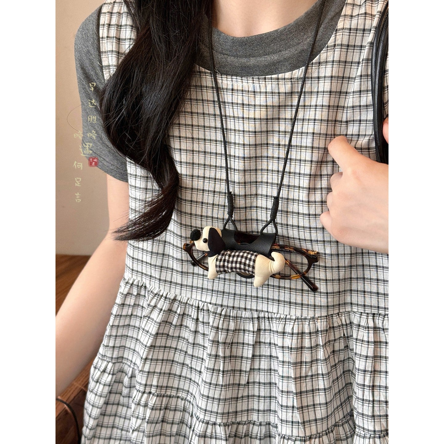 Wholesale Leather Dachshund Eyeglass Lanyard Necklace Women Black White Plaid Chic Jewelry Accessory