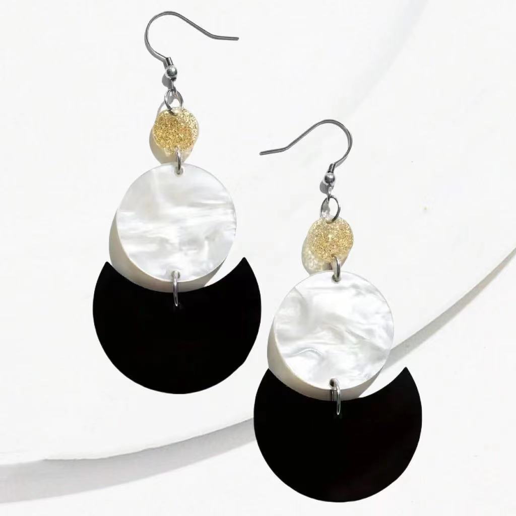 Wholesale Acrylic White And Black Luxury Earrings