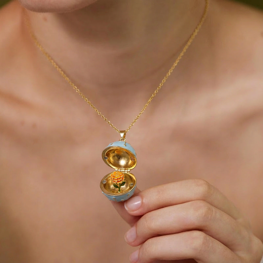 Wholesale Round Flower Locket Necklace In Copper Gold Plated Stylish Fashion Accessory For Women Resale Gift Jewelry