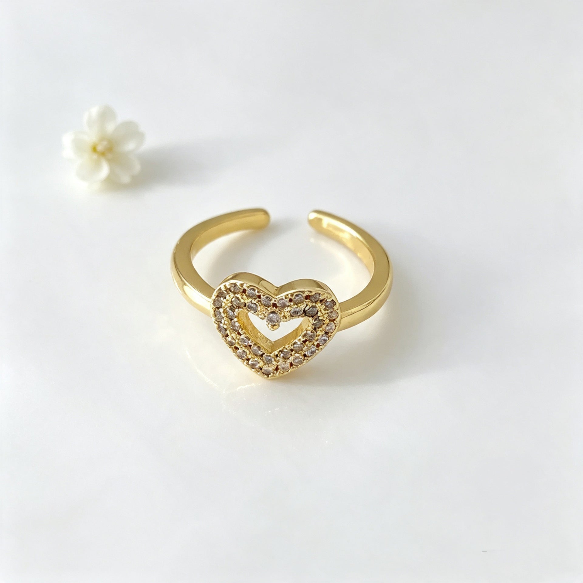 Wholesale Heart Cutout Open Ring 18K Gold Plated Zircon Adjustable Ring Fashion Accessory Gift