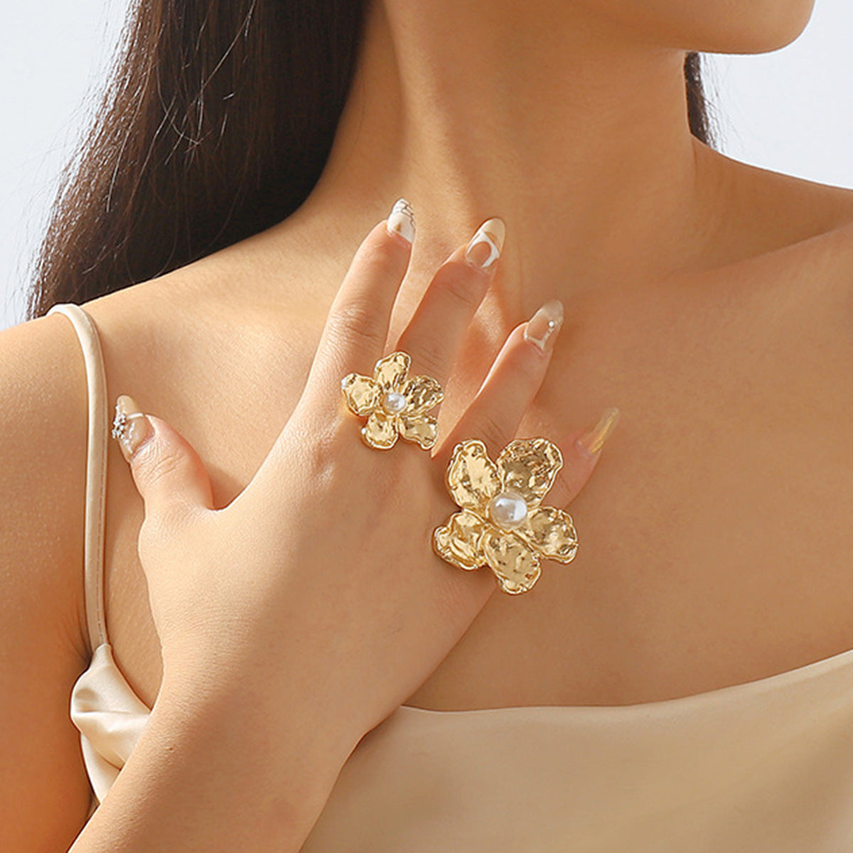 La personalità all'ingrosso dei gioielli del fiore ha esagerato l'anello aperto dolce ed elegante