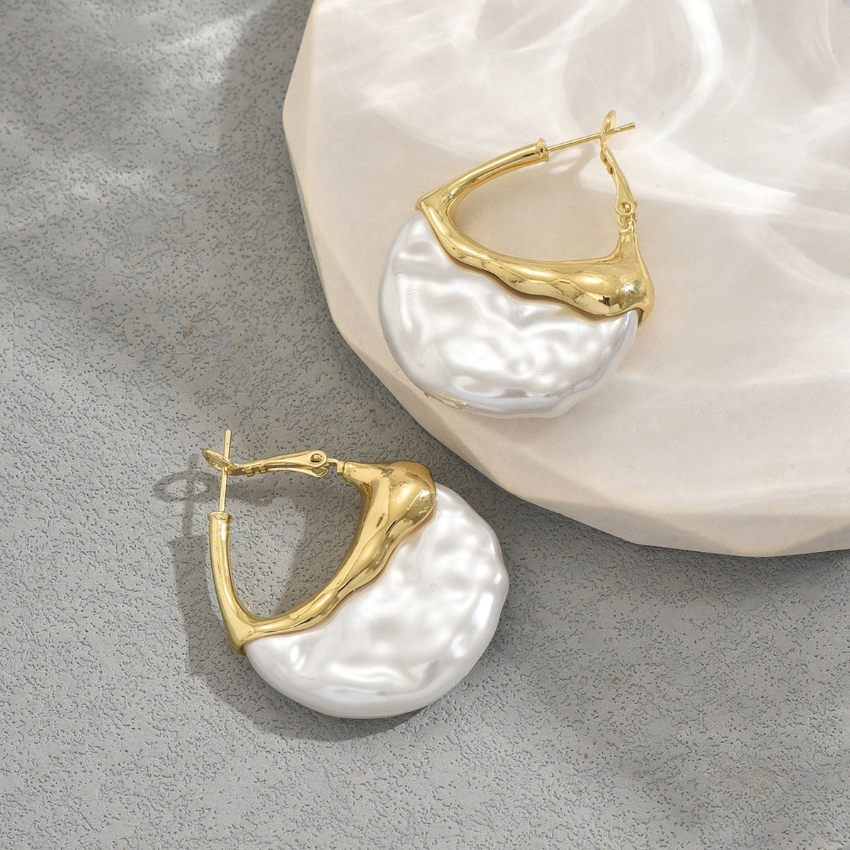 Wholesale Fashion Pearl Inlay Geometric Earrings,  European American Style,  Stylish Jewelry for Women