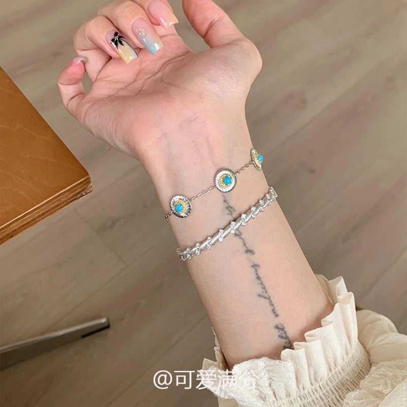 Wholesale  Turquoise Daisy Necklace Retro Light Luxury Necklaces