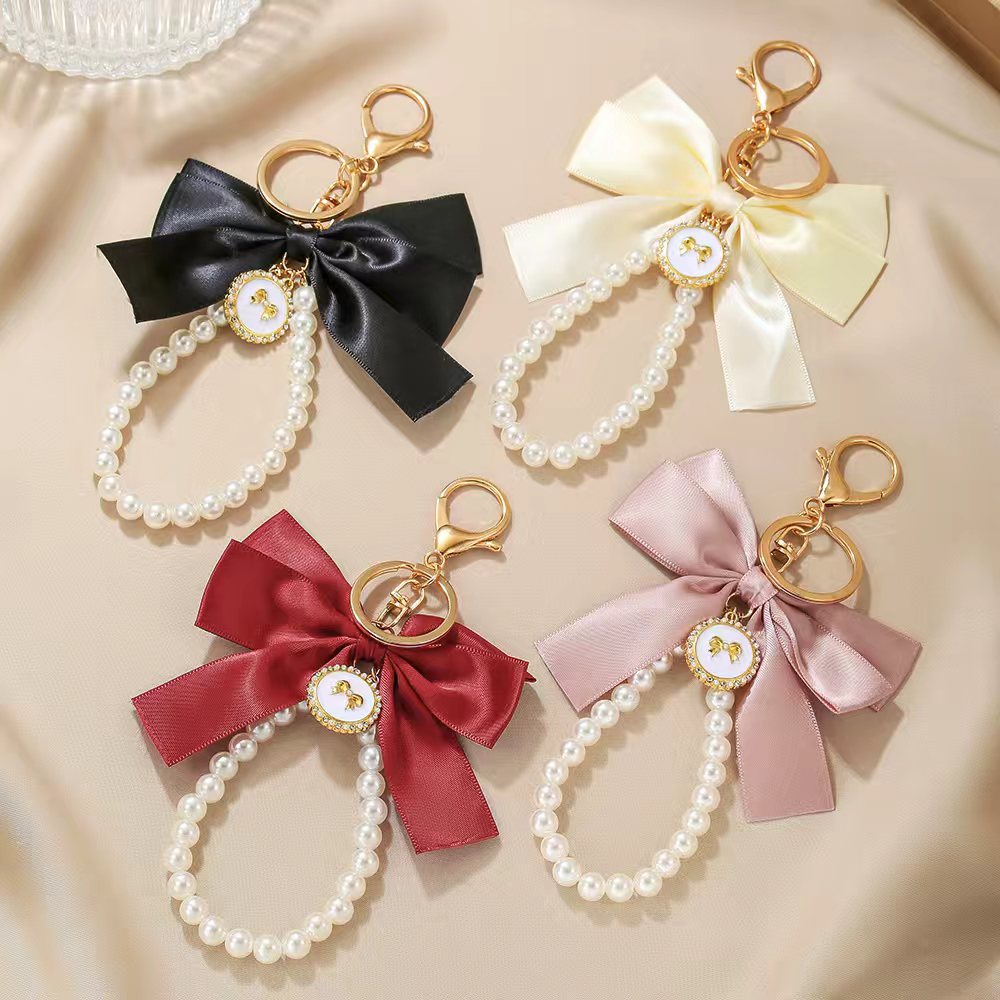 Wholesale Vintage Imitation Pearl Bow Keychain Pendant Alloy Car Key Accessory