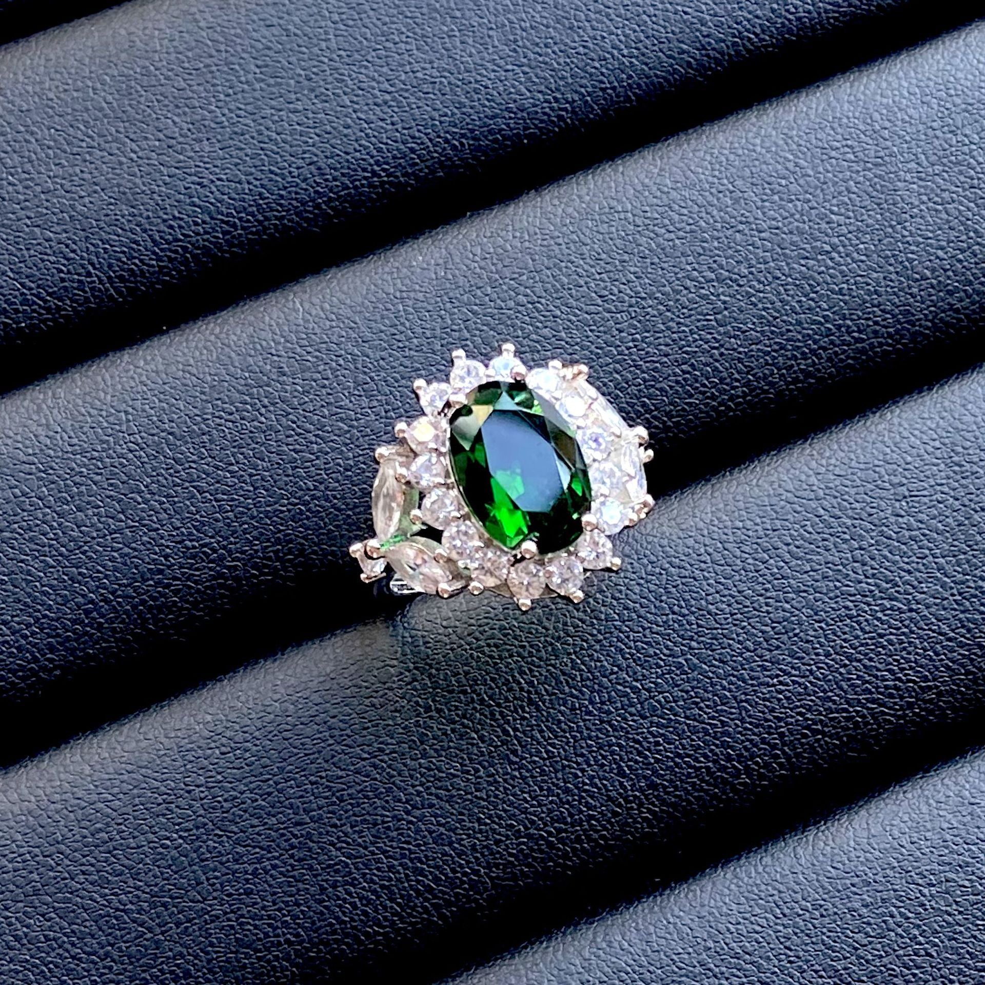 Wholesale Emerald Tourmaline Full Diamond Earrings and Necklace Set ACC-NE-KaLuoqi002