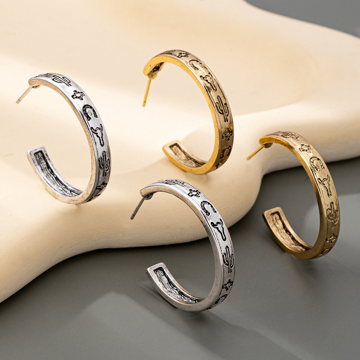 Wholesale Retro Western Style C-Shaped Earrings