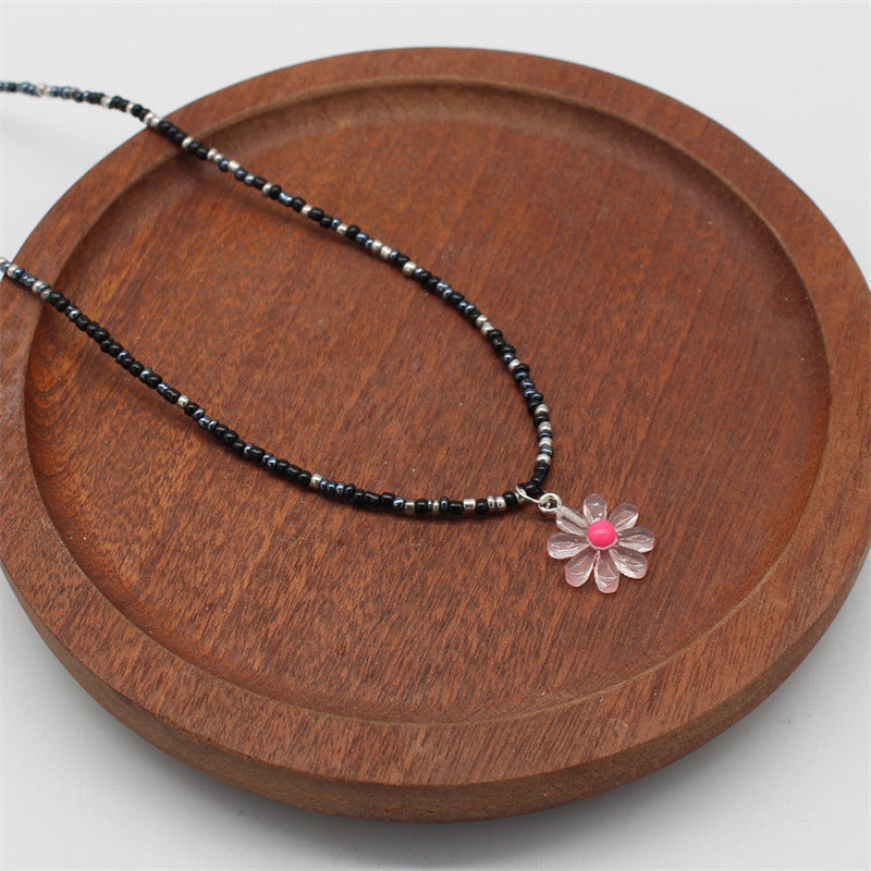 Wholesale daisy flower pendant necklace
