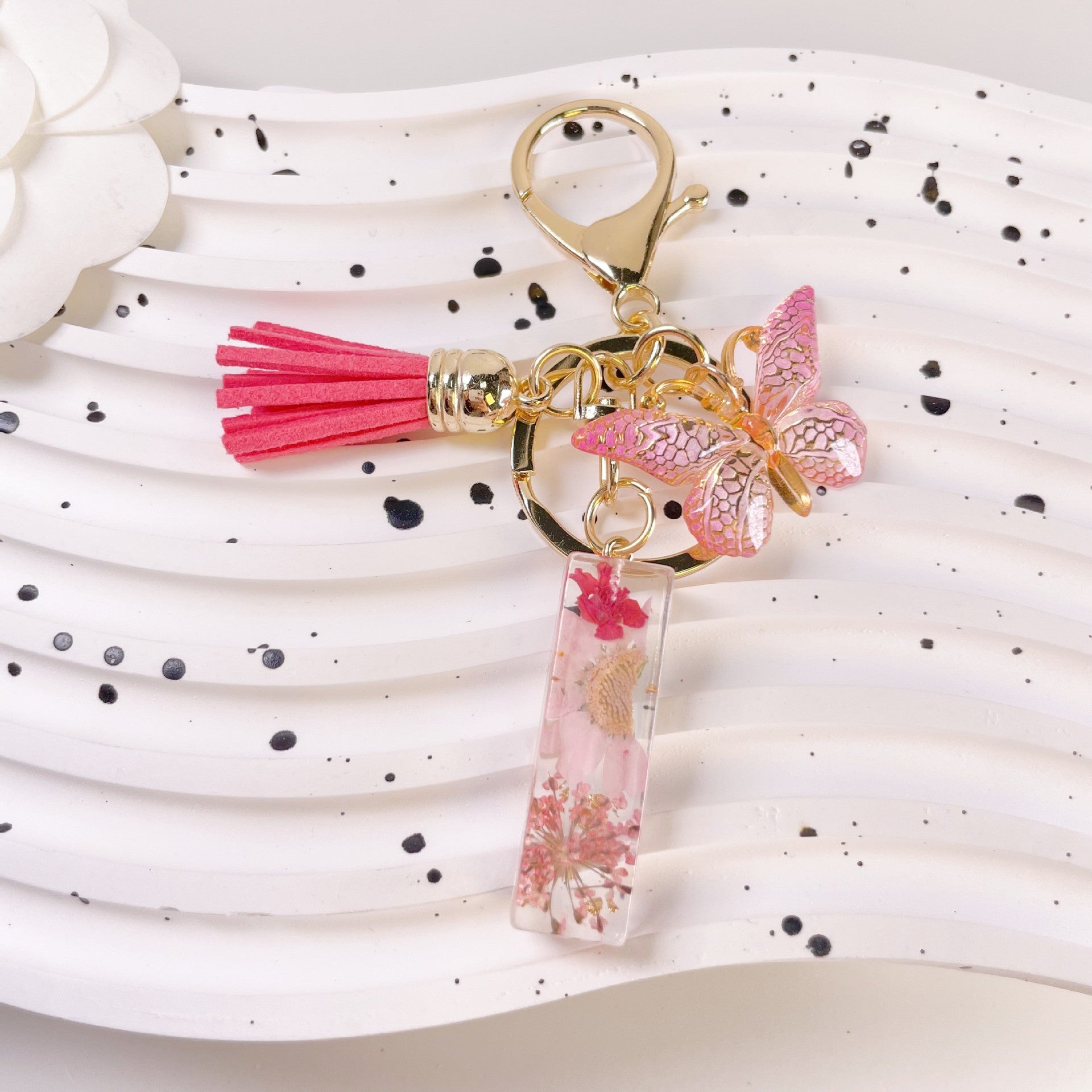 Wholesale Pink Daisy Letter Keychains Butterfly Tassel Keychain ACC-KC-Jiay001