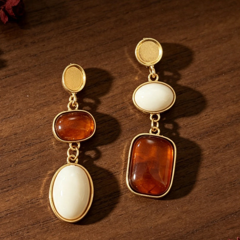 Wholesale Retro Geometric Earrings Amber Cream Contrast Irregular Alloy Fashion Accessory Gift