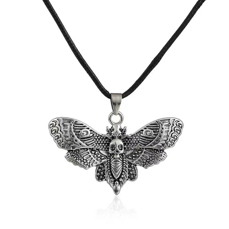 Wholesale Retro Skull Butterfly Pendant Necklace Stylish  Animal Jewelry For Party Wear