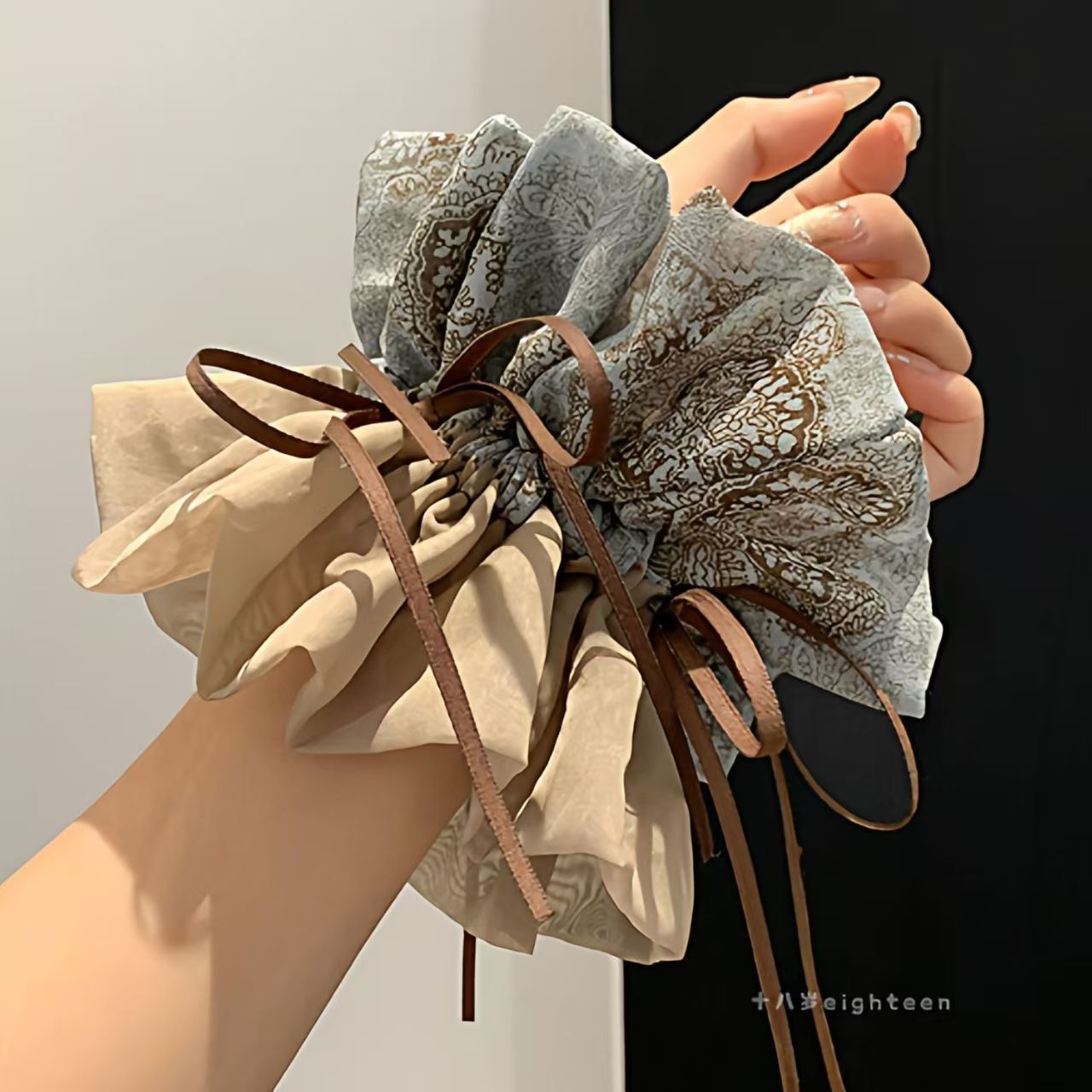 Wholesale Satin Fabric Floral Print Scrunchie Elastic Ponytail Holder Fashion Hair Accessory Boutique Resale