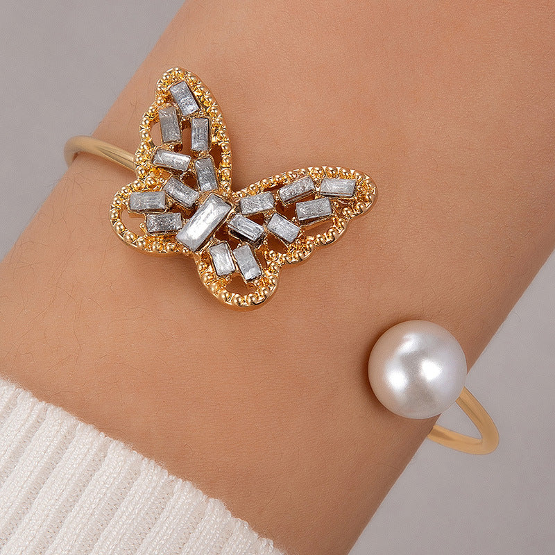 Wholesale Petal Pearl Open Bracelet ACC-BT-YongGe003