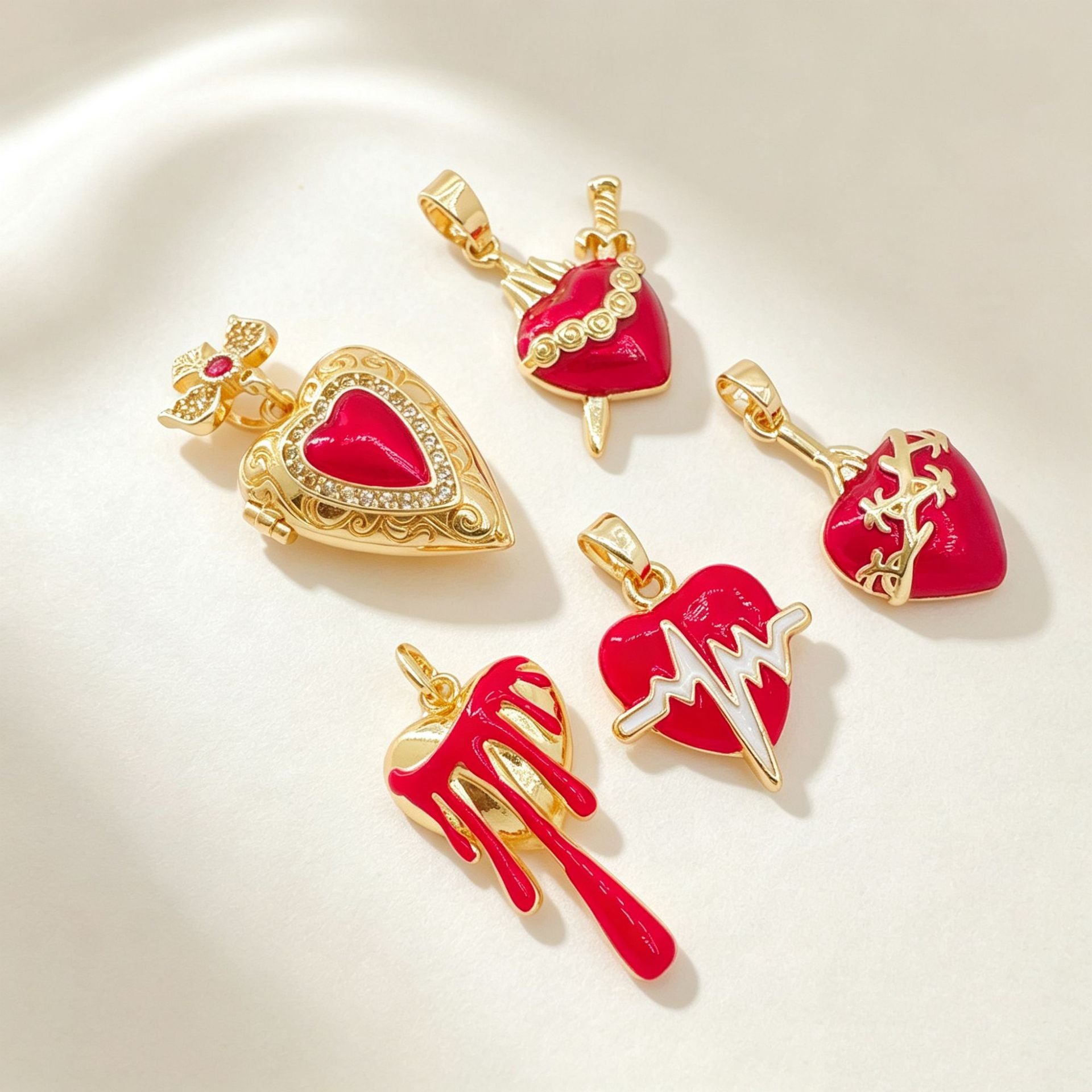 Wholesale Chic Red Crown Heart Pendant Necklace Gold Plated Copper Fashion Accessory