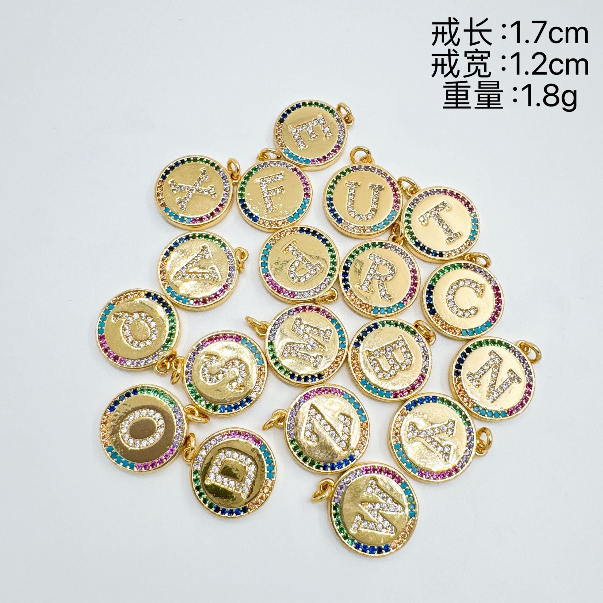 Wholesale Gold Plated Copper Zircon Vintage Round Pendant Necklace,  Trendy Jewelry Accessory for Women