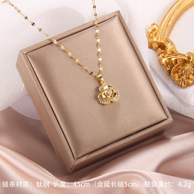 Wholesale Zircon Rotating Four Leaf Clover Flower Pendant Titanium Steel Necklace ACC-NE-Rongc006