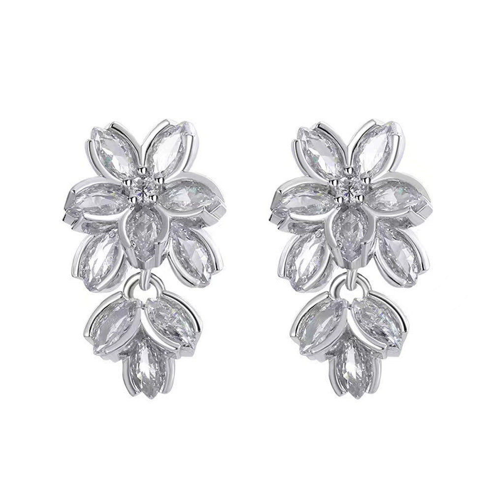 Wholesale  Luxury Zircon Leaf Ear Clip Earrings