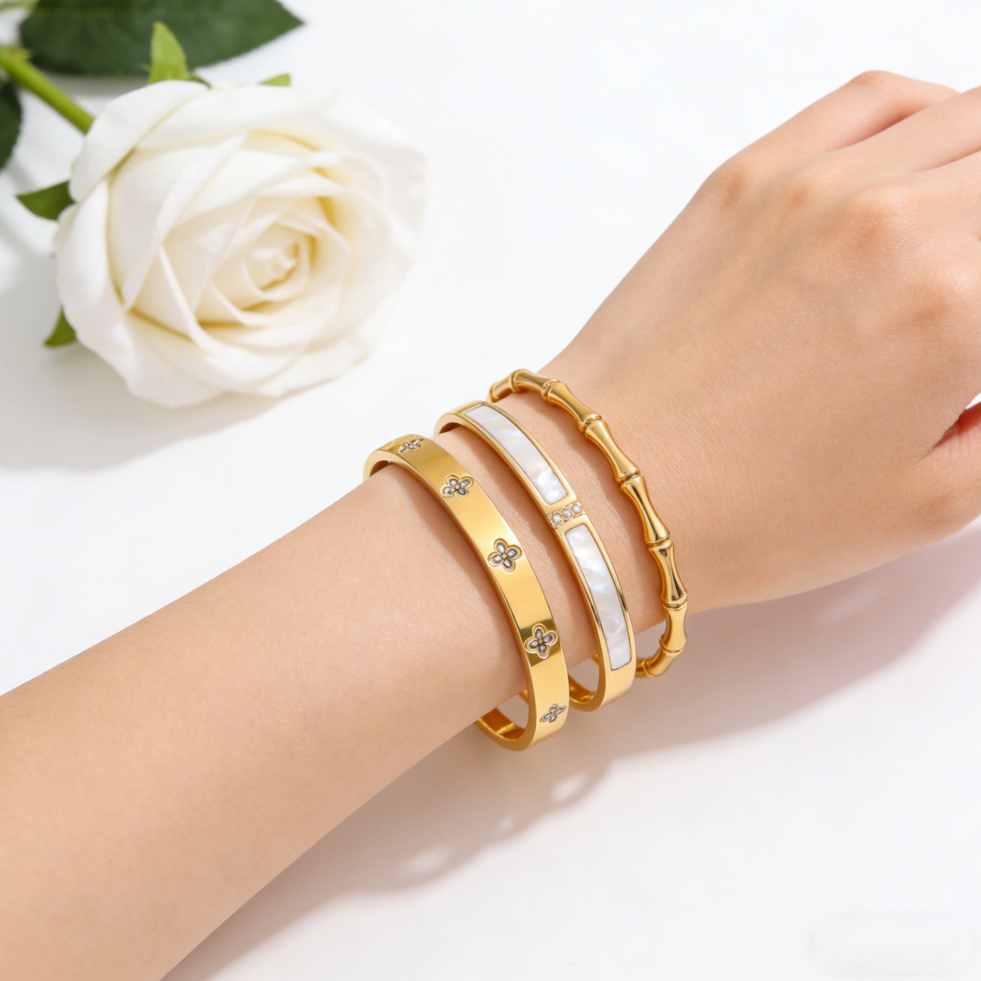 Wholesale Stainless Steel White Mother-of-Pearl Bamboo Cuff Bracelet Gold Plated Fashion Jewelry Accessory Gift