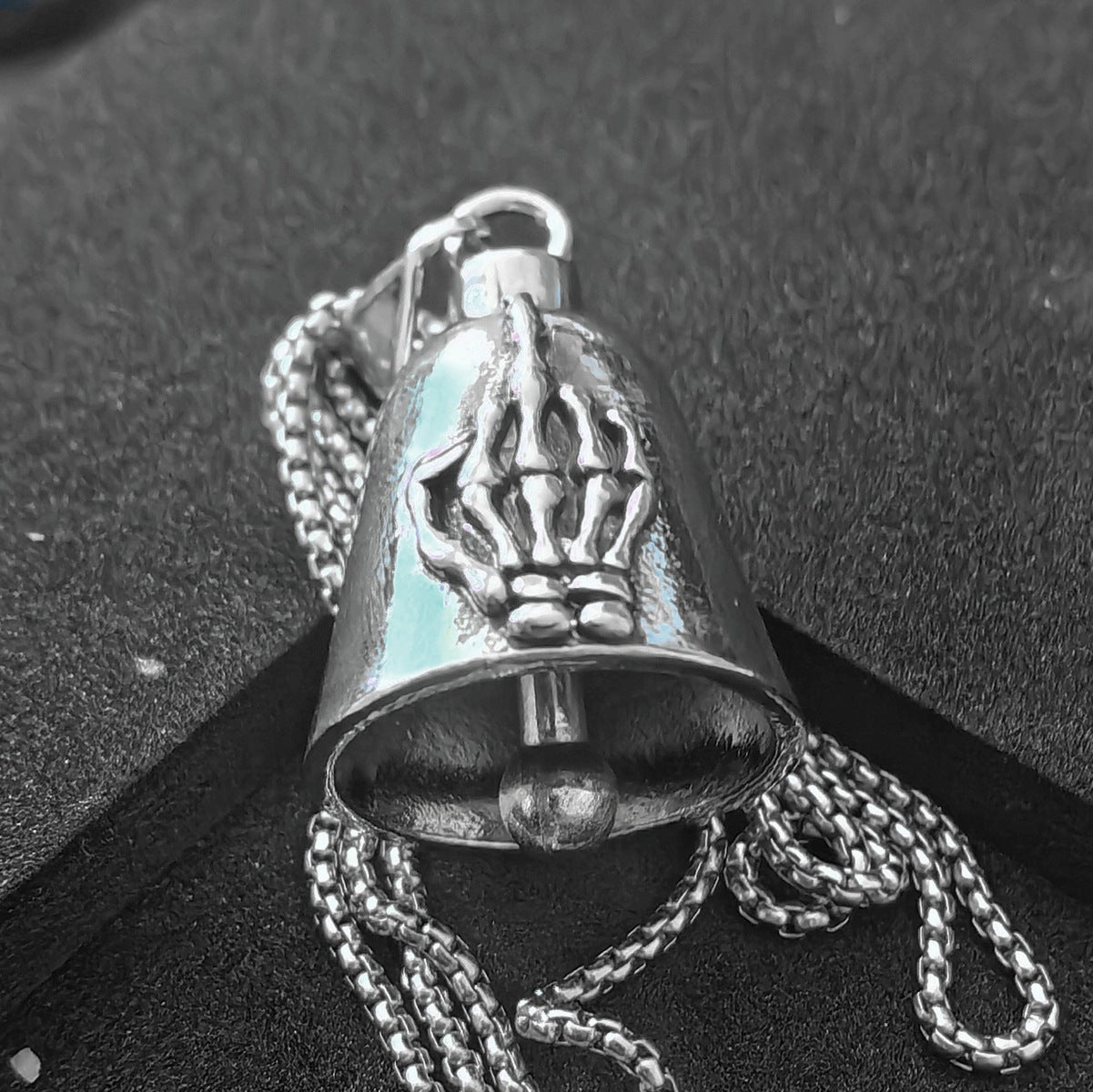 Wholesale  Titanium Steel Retro Punk Skull Palm Necklaces