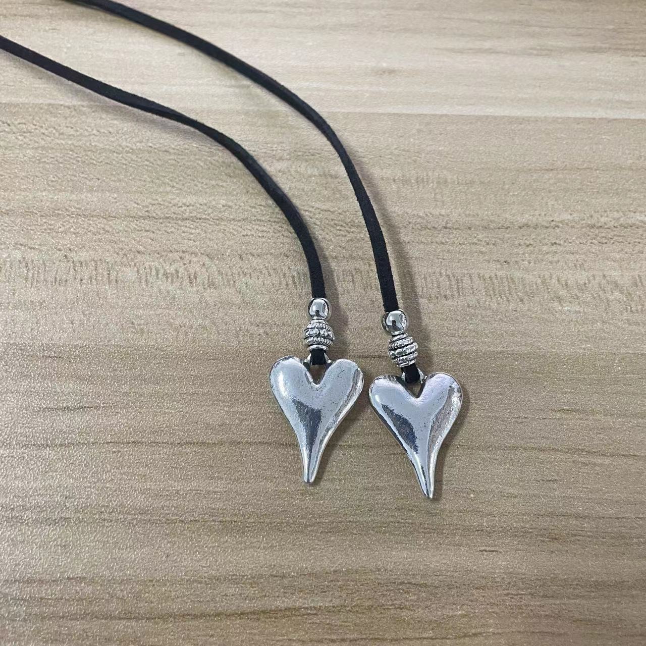 Wholesale Alloy Zircon Elephant Heart Pendant Necklace Retro Vintage Charm Trendy Jewelry Accessory For Gift