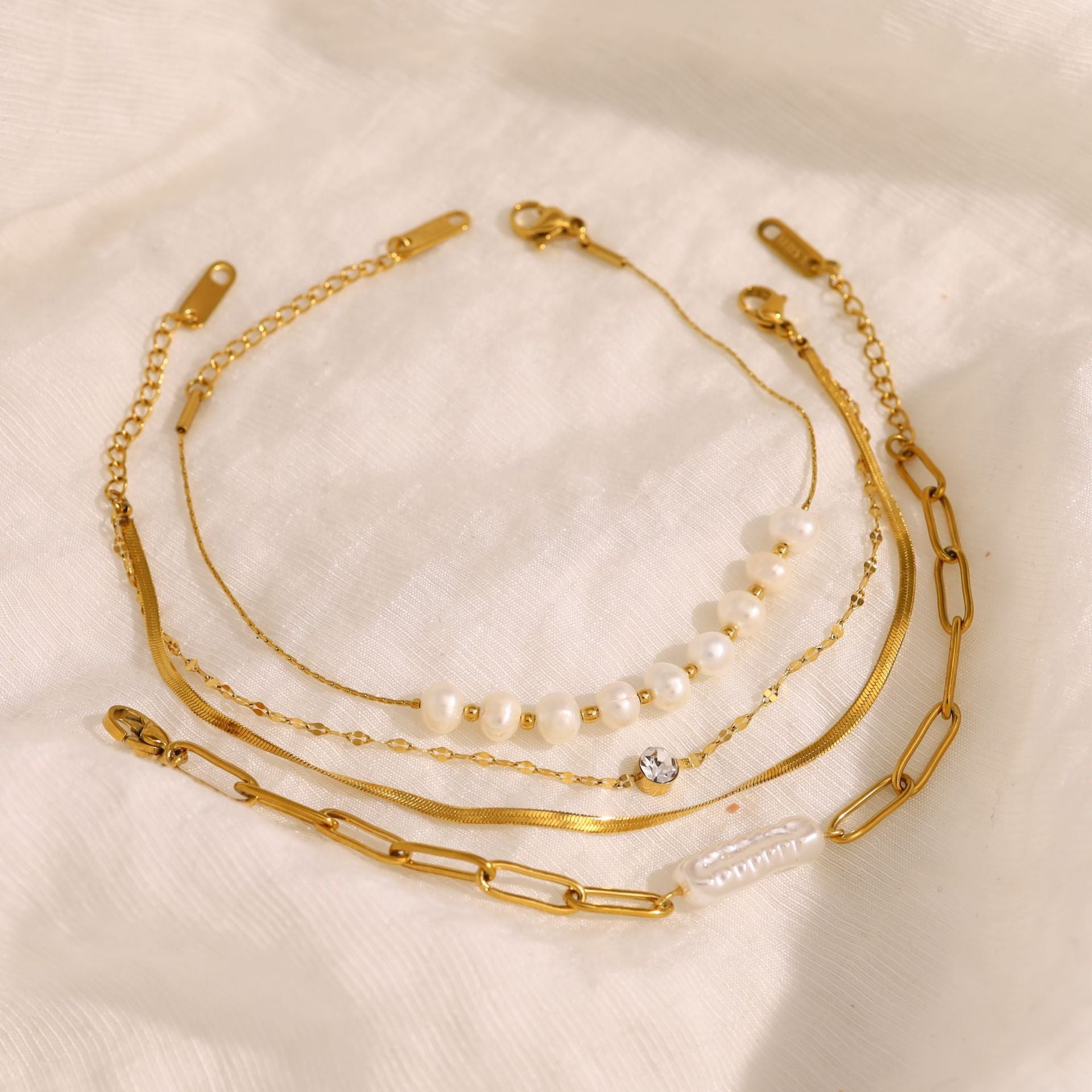 Wholesale  Pearl Personalized Geometric Titanium Steel Retro Style Snake Bone Zirconium Bracelet