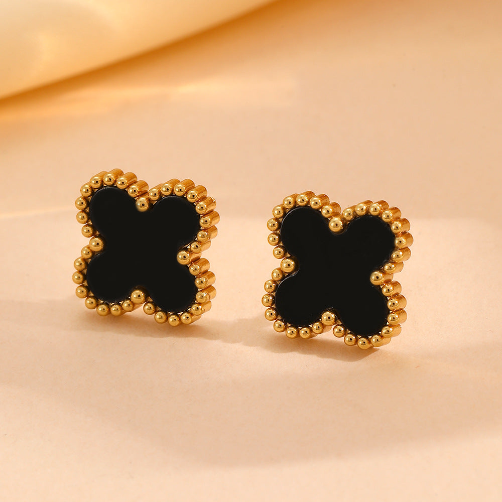 Wholesale Fashion stainless steel three four-leaf flower jewelry new titanium steel does not fade small flower jewelry suit