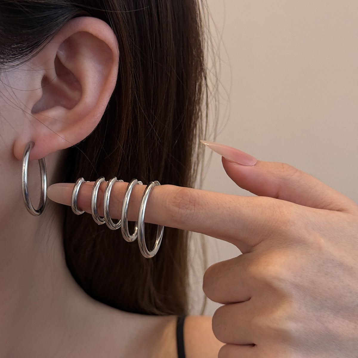 Wholesale Minimalist Stainless Steel Round Hoop Earrings Stylish Unisex Chic Fashion Jewelry Accessory for Everyday Wear