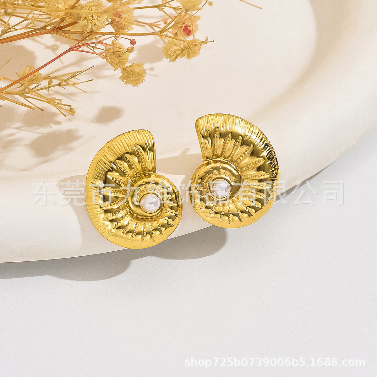 Wholesale Light Luxury Stainless steel High-end Conch Texture Earrings