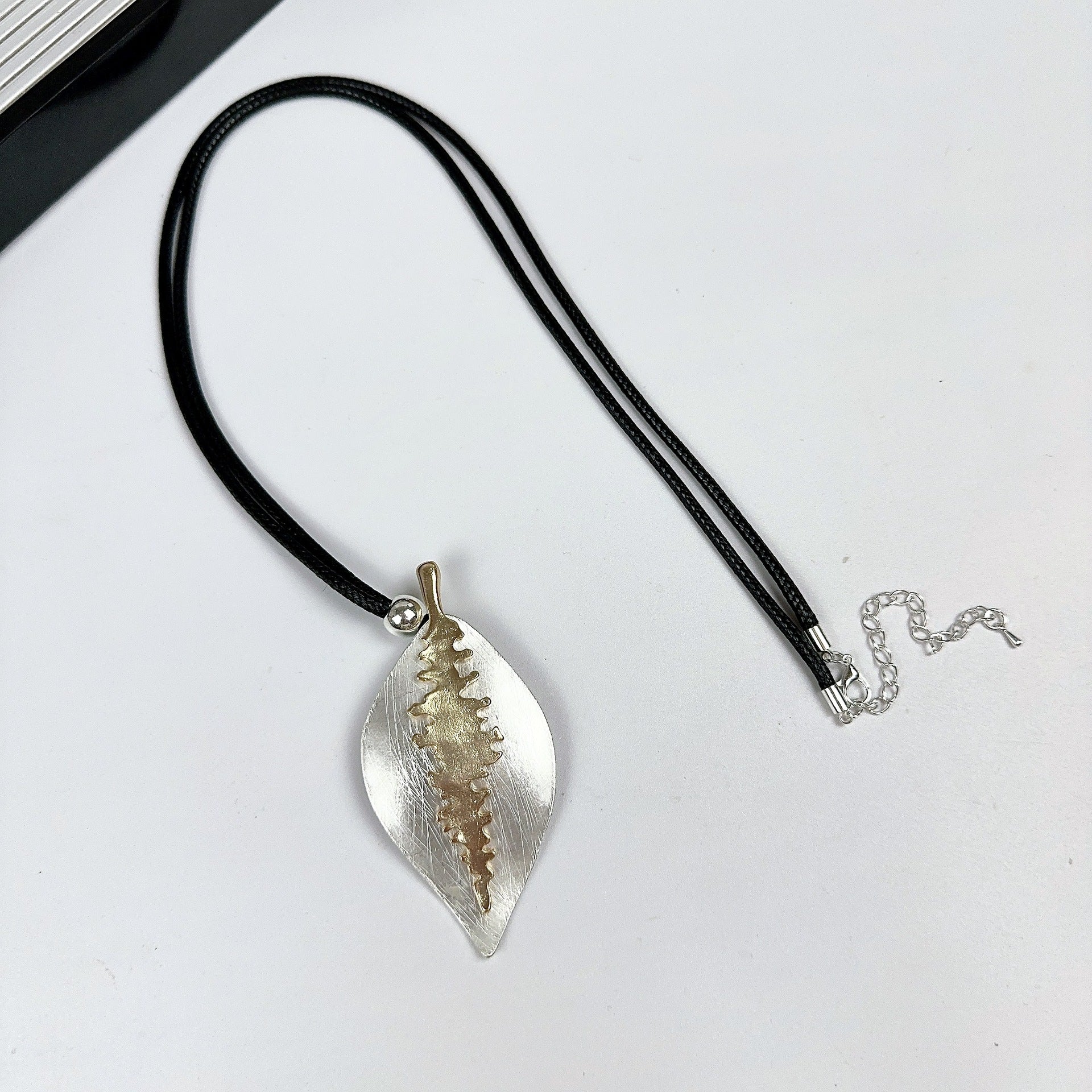 Wholesale Irregular pendant brushed long necklace